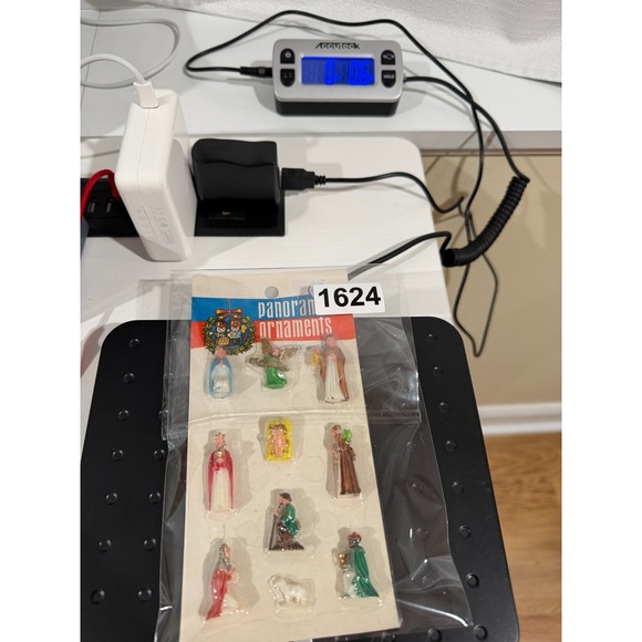 Panorama Ornaments Nativity Figures Jesus Mary Joseph Mini Figures Hong Kong VTG - Picture 8 of 8